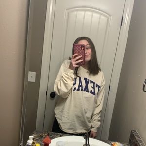 Meet your Posher, Avery